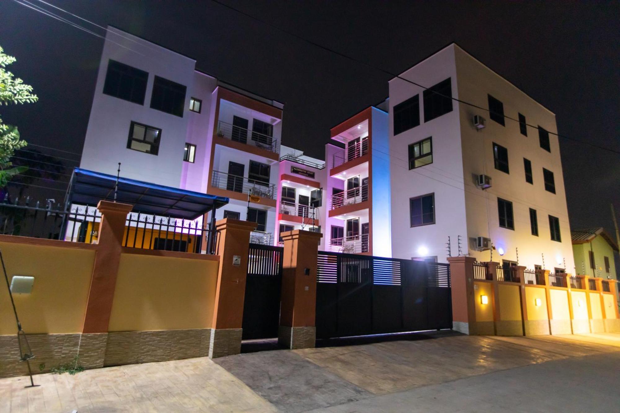 Washington Apartments - Just 25Mins Drive From The Airport Kwashieman Екстериор снимка