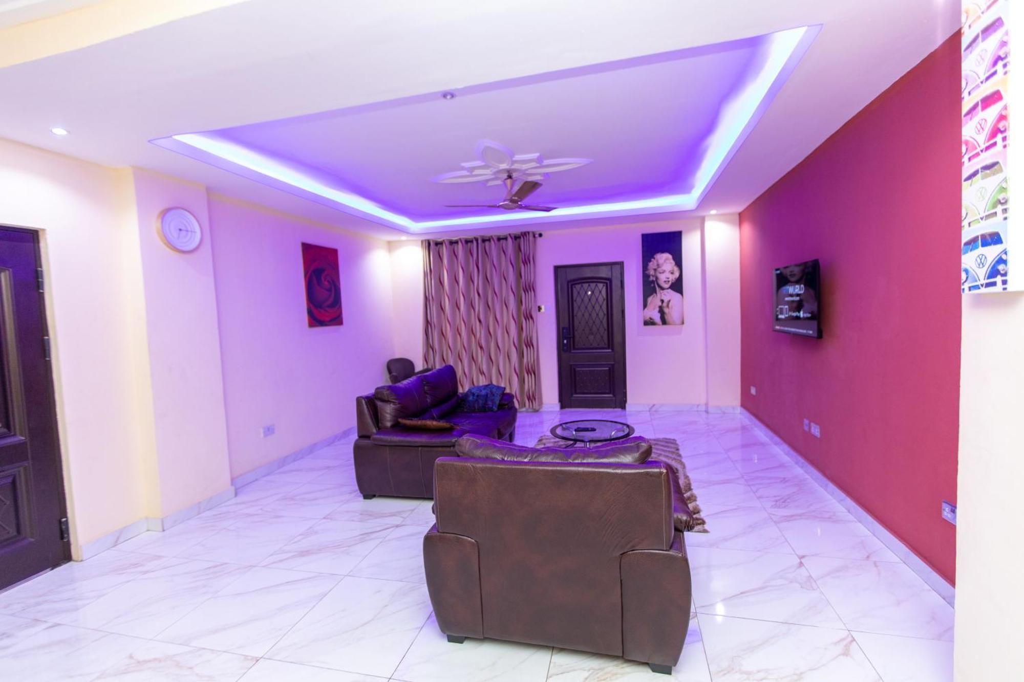 Washington Apartments - Just 25Mins Drive From The Airport Kwashieman Екстериор снимка