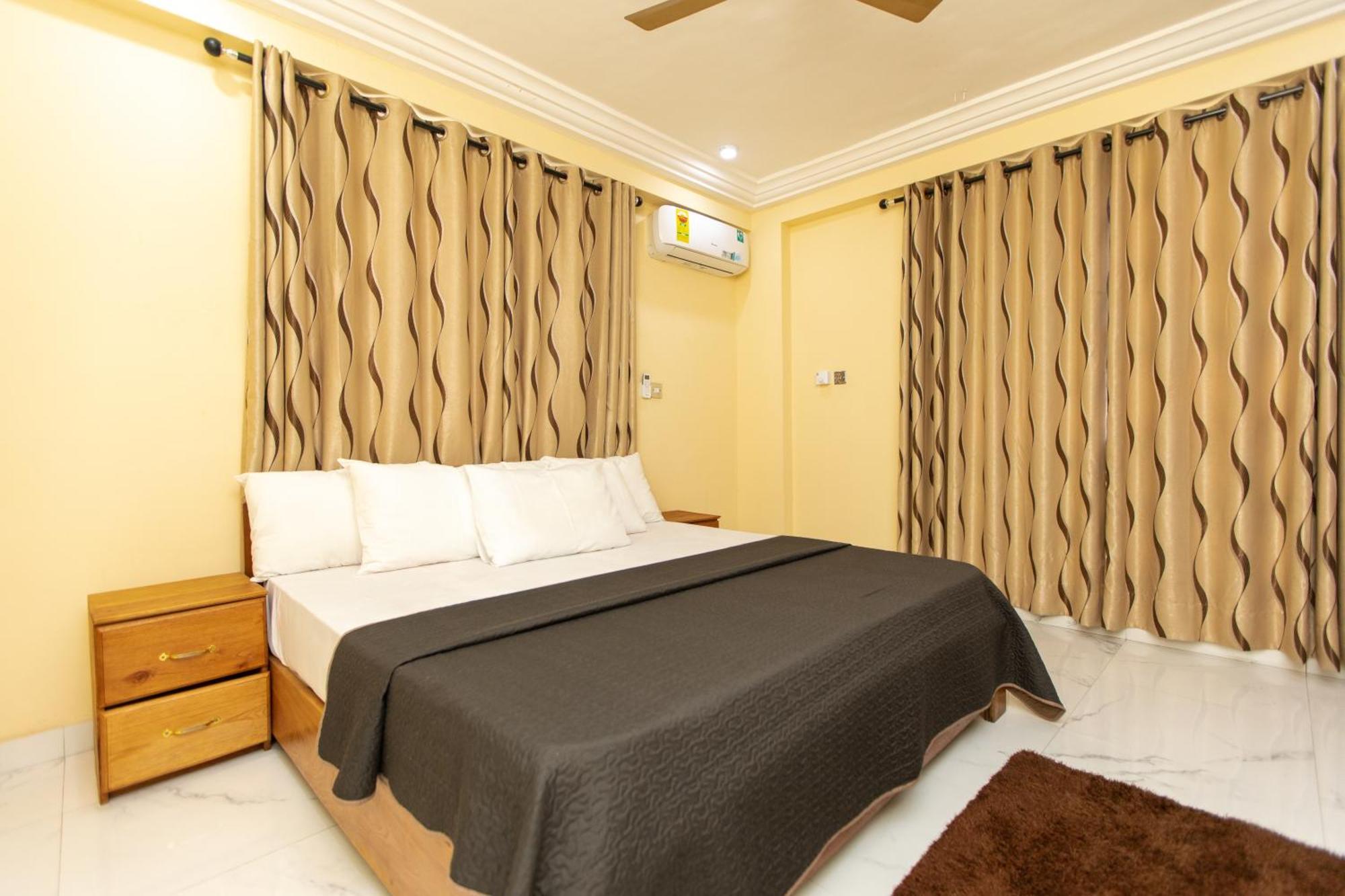 Washington Apartments - Just 25Mins Drive From The Airport Kwashieman Екстериор снимка