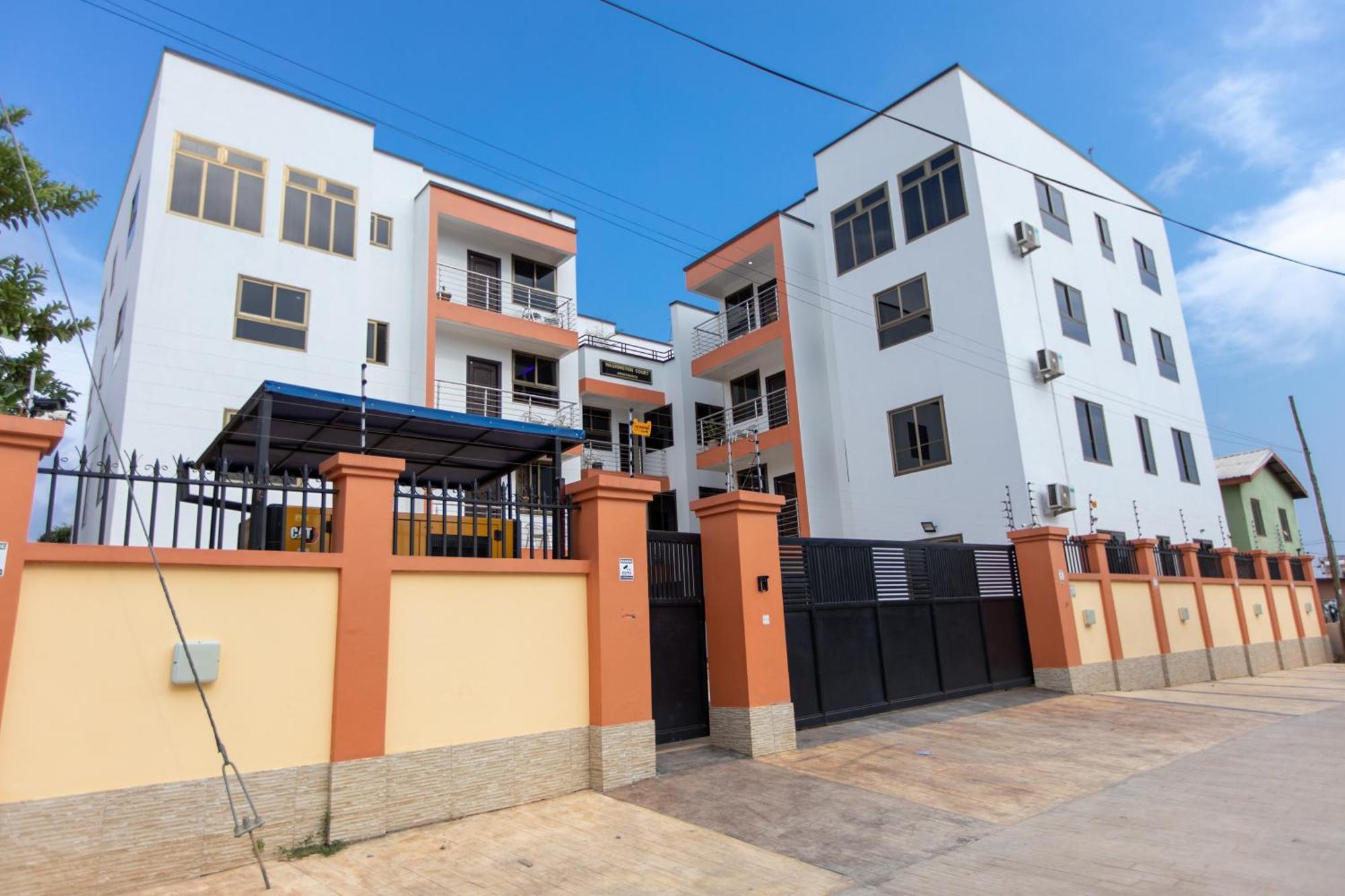Washington Apartments - Just 25Mins Drive From The Airport Kwashieman Екстериор снимка
